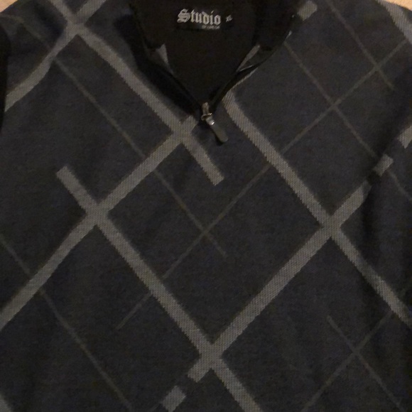 Sweater - Picture 3 of 3